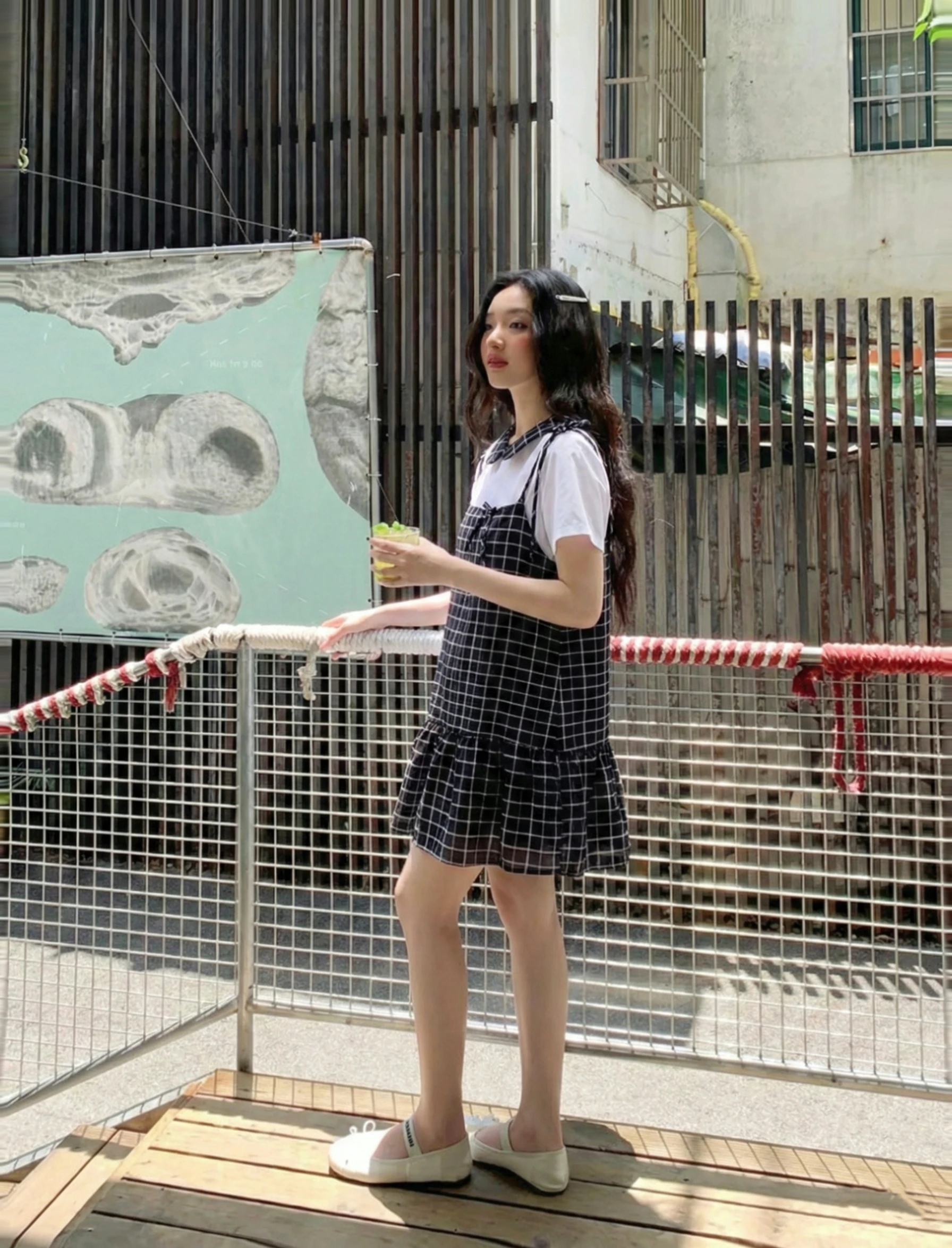 Set babydoll áo trắng cổ caro đen + yếm caro đen 